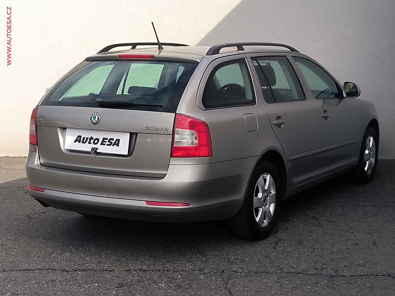 Škoda Octavia (2013) 1.6 TDI, ČR, servis.kniha, AC - fotka 4 z 16