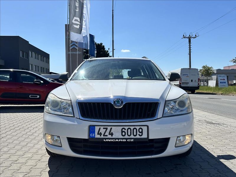 Škoda Octavia 1,2 TSI  Active - fotka 2 z 16