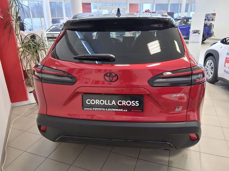 Toyota Corolla Cross GR-sport 2,0 HEV - fotka 4 z 5
