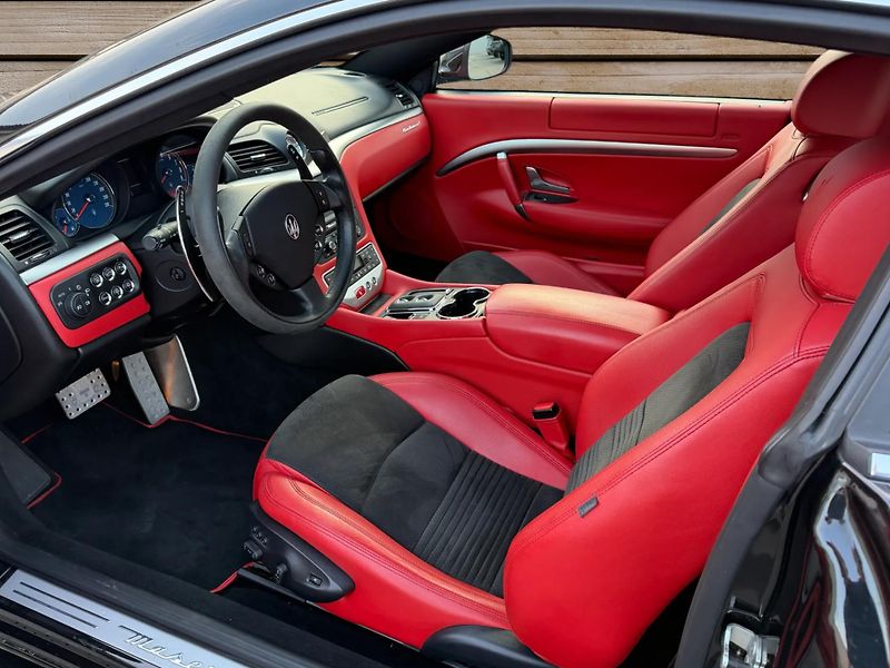 Maserati GranTurismo (2012) +4.7S+F1+ ČR + DPH + 1.maj. + - fotka 11 z 20