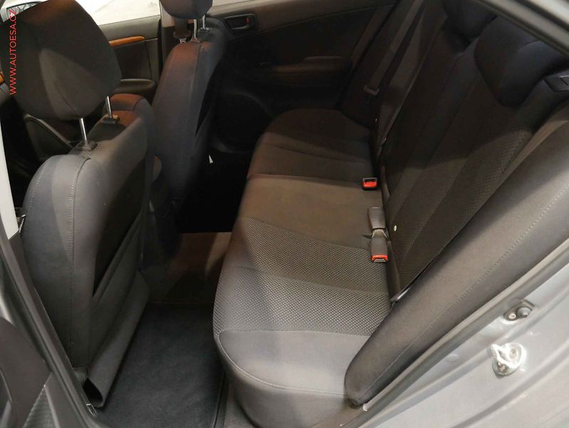 Hyundai Sonata (2010) 2.0 CRDi, ČR, AC, TZ, tempo - fotka 10 z 16