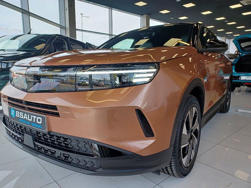 Opel Grandland (2026) Ultimate Hybrid 1,2T 145k AT - fotka 3 z 36