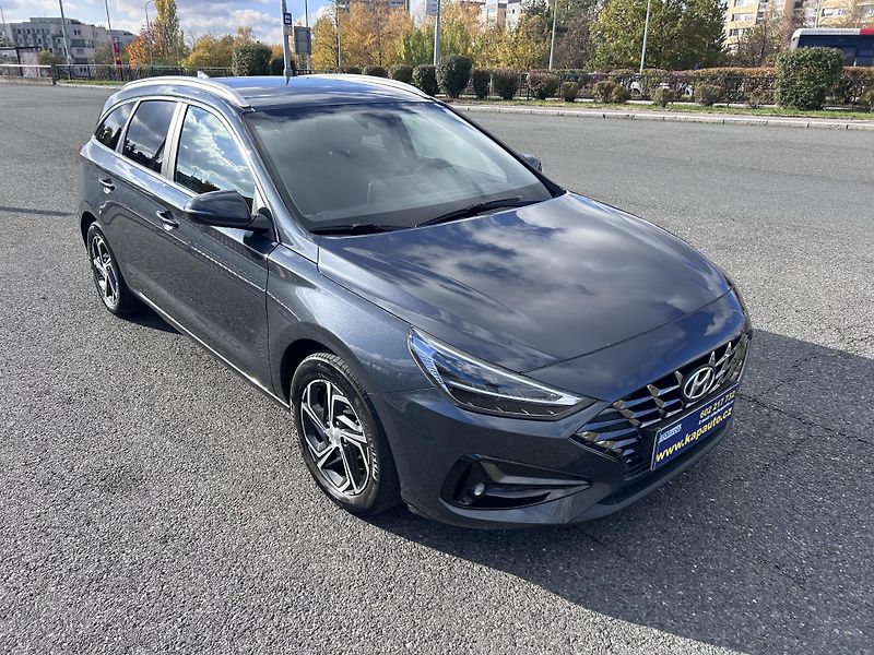 Hyundai i30 Kombi 1.6 CRDi - fotka 22 z 33