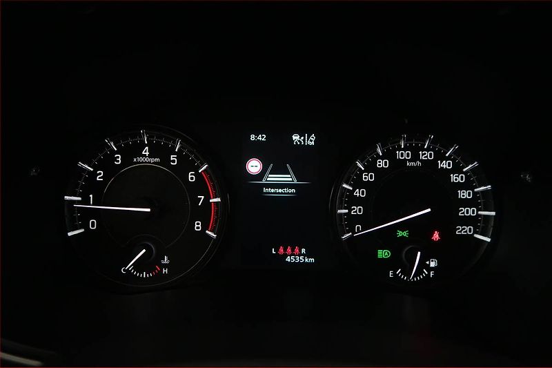 Suzuki Vitara (2025) 1.4 BoosterJet - fotka 11 z 18