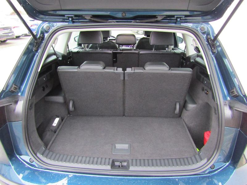 Volkswagen Tayron (2025) 2.0 TDI 142KW DSG 4x4 - 7 míst - fotka 15 z 30
