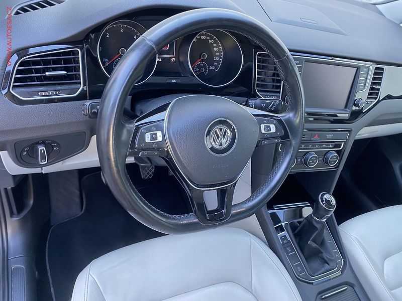Volkswagen Golf Sportsvan (2014) 2.0 TDi, Highline, TZ, bixen - fotka 12 z 19
