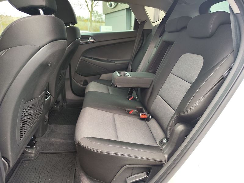 Hyundai Tucson 2.0 CRDI/136kW Adventure DCT - fotka 11 z 28