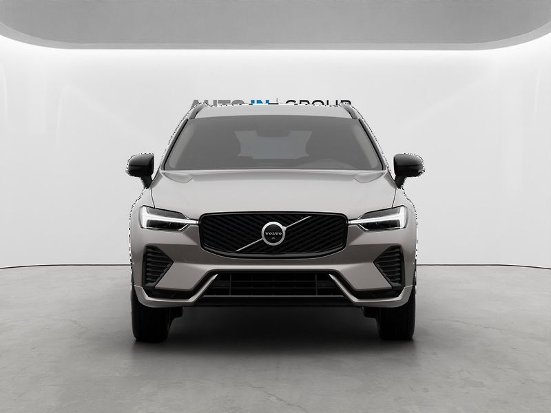 Volvo XC60 (2026) DARK B5 PLUS AWD,360° KAMERA - fotka 2 z 11