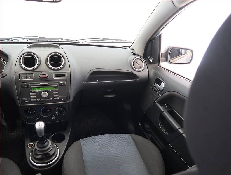 Ford Fiesta (2007) 1.3 i, nová STK, Klima - fotka 8 z 15