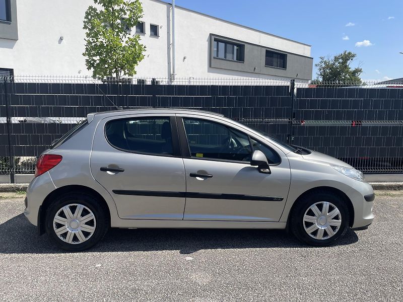 Peugeot 207 (2007) 1.4i - 67.000 km - ČR - fotka 6 z 18