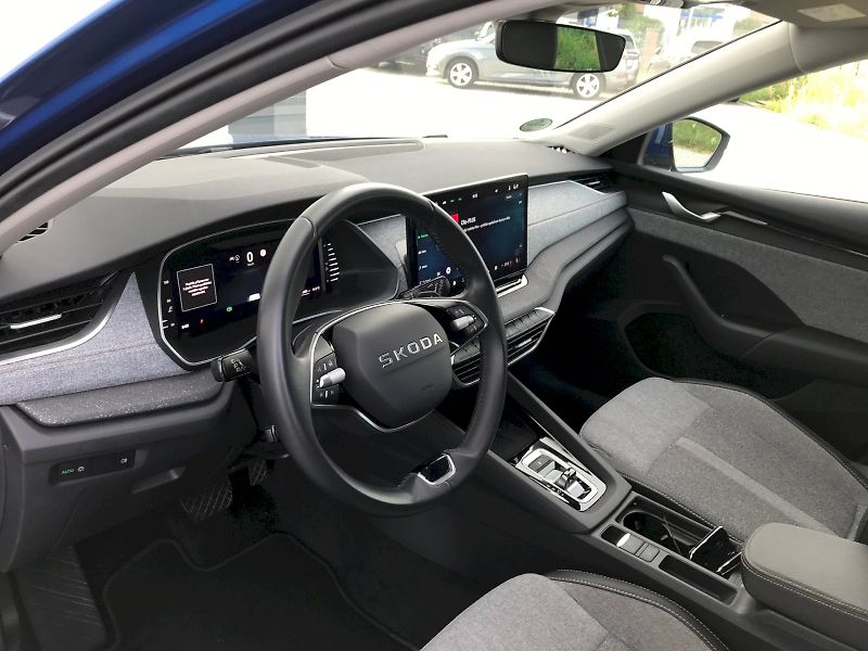 Škoda Octavia (2025) COMBI TOP SELECTION 2,0 TDI 11 - fotka 18 z 28