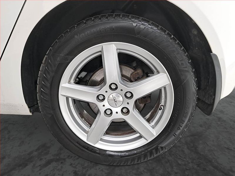 Hyundai ix20 (2014) 1.4 CVVT, Serv.kniha - fotka 15 z 16