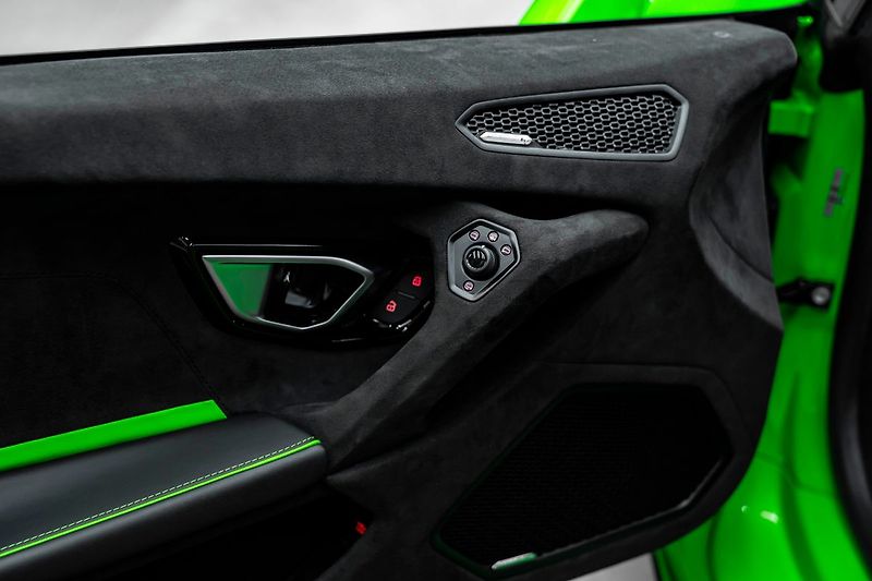 Lamborghini Huracán Tecnica - fotka 16 z 25