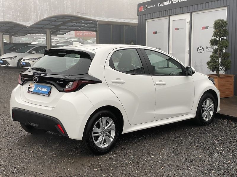 Toyota Yaris 1.5HEV, ČR-1m, Comfort, DPH - fotka 6 z 31