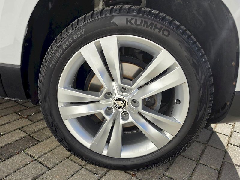 Škoda Karoq (2021) 2,0TDI 85KW STYLE - fotka 29 z 32