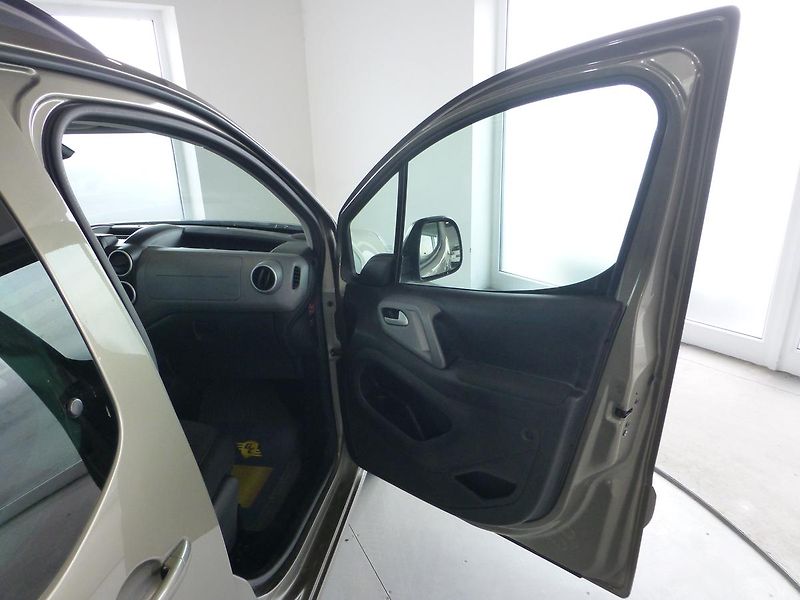 Citroën Berlingo (2018) 1,6i-88KW*KAMERA*ALU**PŮVOD ČR - fotka 16 z 31