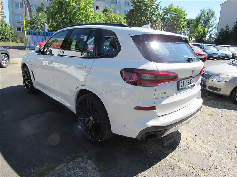 BMW X5 3,0 D xDrive30D M-Paket - fotka 4 z 34