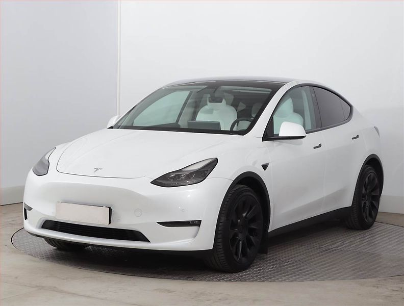 Tesla Model Y (2021) Long Range AWD 75kWh, SoH 95% - fotka 2 z 23