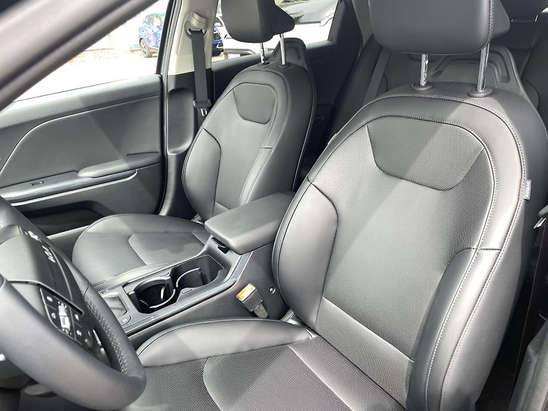 Kia K4 Sportswagon (2026) 1,6T-GDi 7DCT TOP  Sound / A17 - fotka 12 z 32