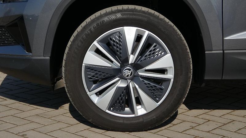 Škoda Karoq 1,5 TSI DSG Style - fotka 21 z 22