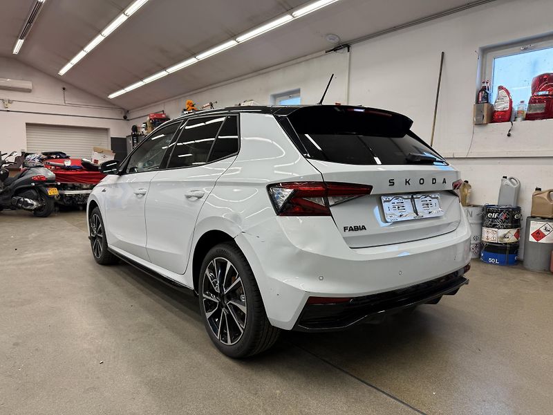 Škoda Fabia Monte Carlo 1.0 TSI 70 kW - fotka 6 z 23