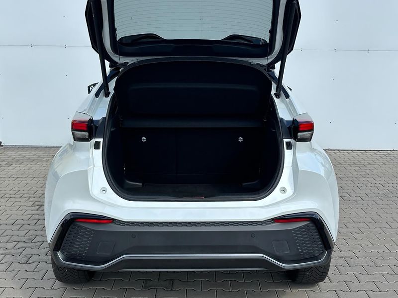 Toyota C-HR 2,0 HEV e-CVT GR Sport - fotka 10 z 26