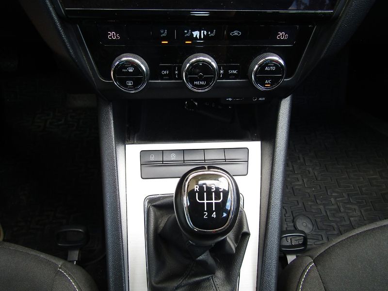 Škoda Octavia (2017) 1.6 TDI 85kW - fotka 38 z 44