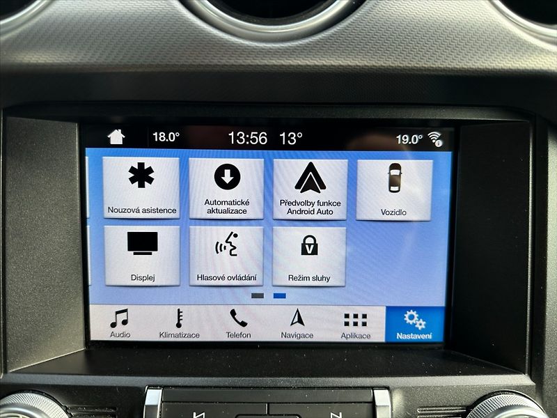 Ford Mustang 5,0 V8 331kW - CZ - AUTOMAT - fotka 33 z 42