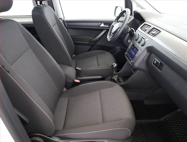 Volkswagen Caddy (2018) 2.0 TDI, 5Míst, 1Maj - fotka 7 z 16