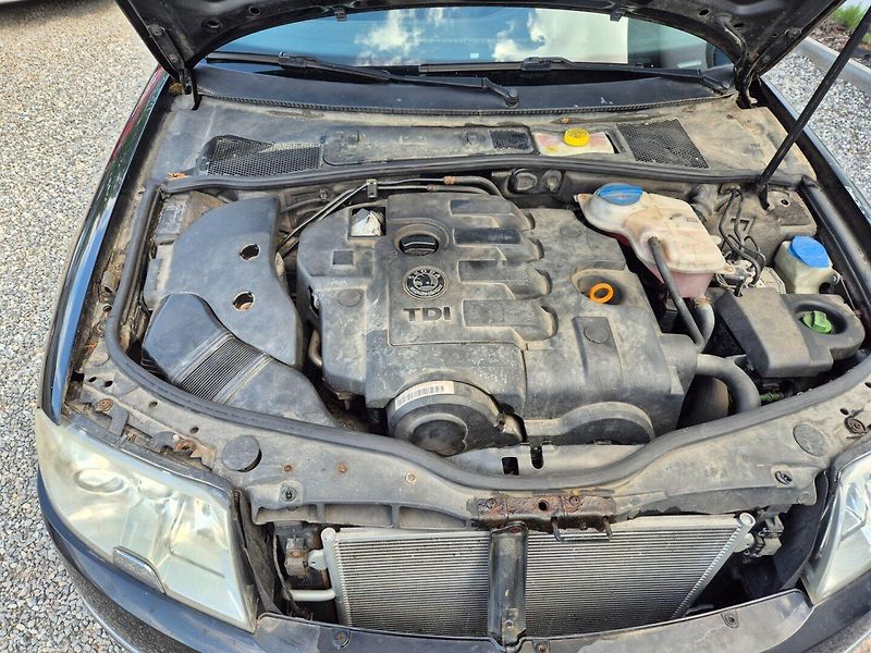 Škoda Superb (2007) 2.0tdi 103kw - fotka 23 z 26