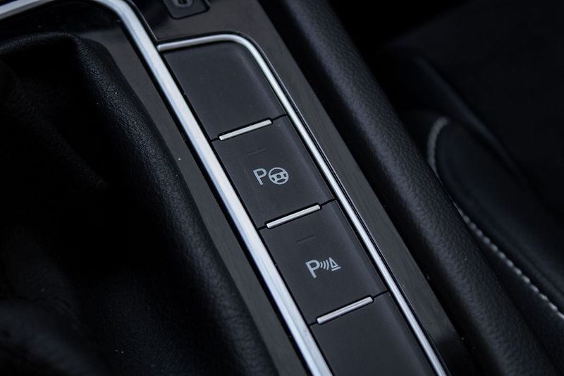 Volkswagen Passat 2.0 TDI DSG / 110kW / A7 - fotka 21 z 33