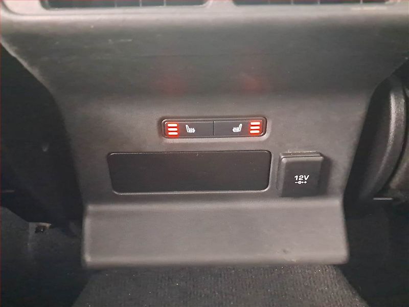 Land Rover Range Rover Velar (2018) P380 - fotka 25 z 28