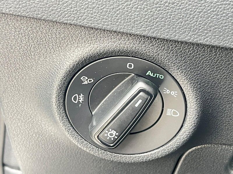 Škoda Karoq (2024) Sportline 1,5TSI 110kW DSG 7st - fotka 31 z 33