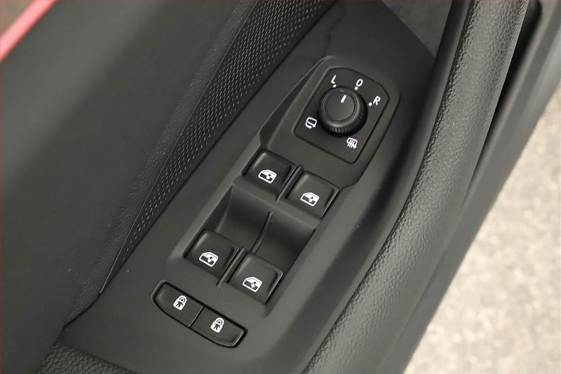 Škoda Superb (2024) Laurin&Klement 2.0 TDI - fotka 22 z 22