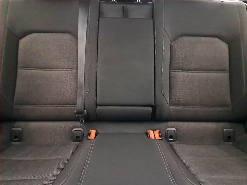 Volkswagen Passat (2015) 2.0 TDI, Automat, Navi - fotka 10 z 17