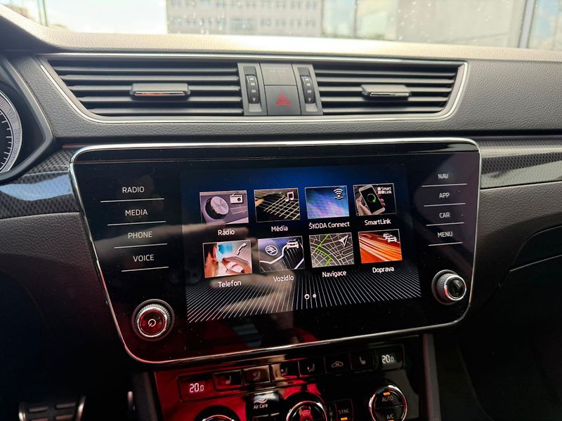 Škoda Superb Sportline2.0 TSI 162kw DSG - fotka 16 z 24