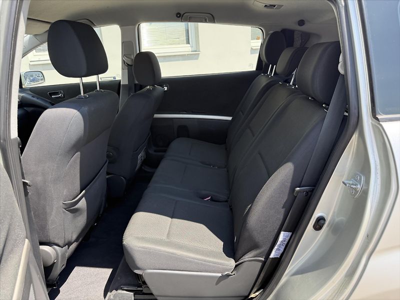 Toyota Corolla Verso 1,8 - fotka 10 z 18