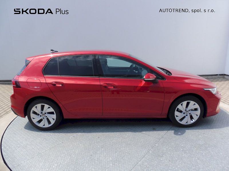 Volkswagen Golf (2025) People 1,5 TSI 85kW - fotka 26 z 26