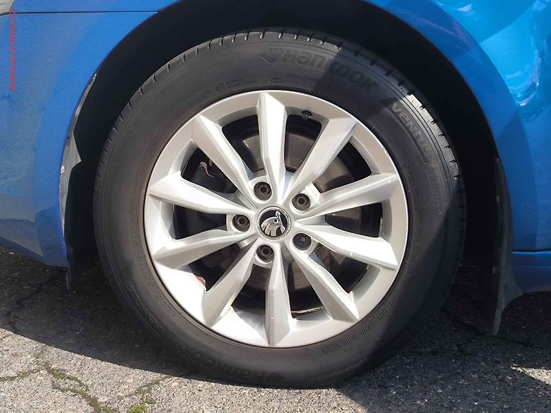 Škoda Octavia (2015) 2.0TDi 4x4, ČR, DSG, bixenon - fotka 25 z 26