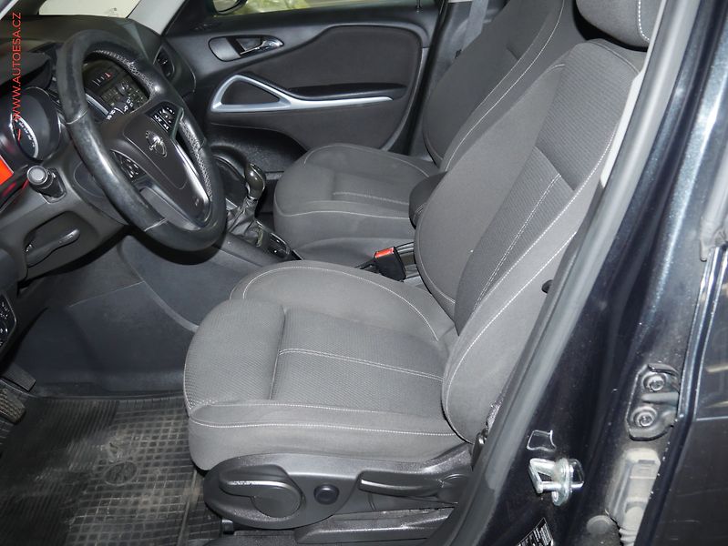 Opel Zafira (2013) 2.0 CDTI, servis.kniha - fotka 9 z 21
