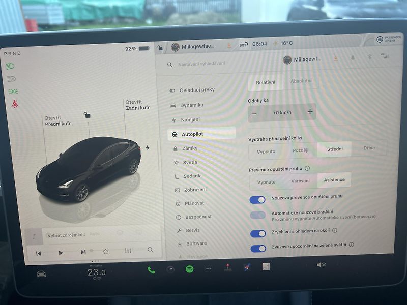 Tesla Model 3 LONG RANGE DUAL MOTOR SOH 96% - fotka 27 z 54