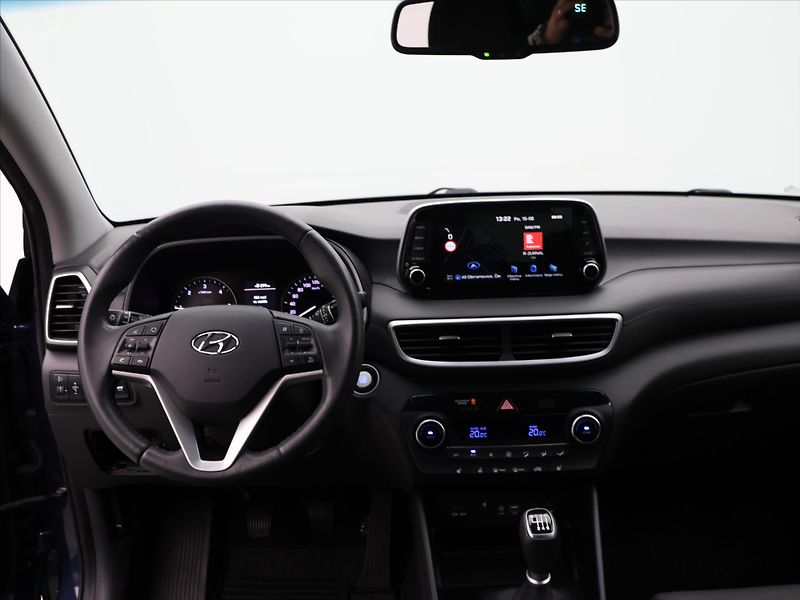 Hyundai Tucson 1,6 CRDI 100 kW CZ 1.Maj. - fotka 23 z 30