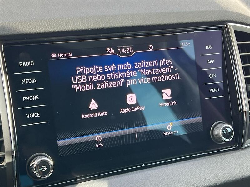 Škoda Karoq 1,5 TSi 110kW 7DSG STYLE - fotka 24 z 30