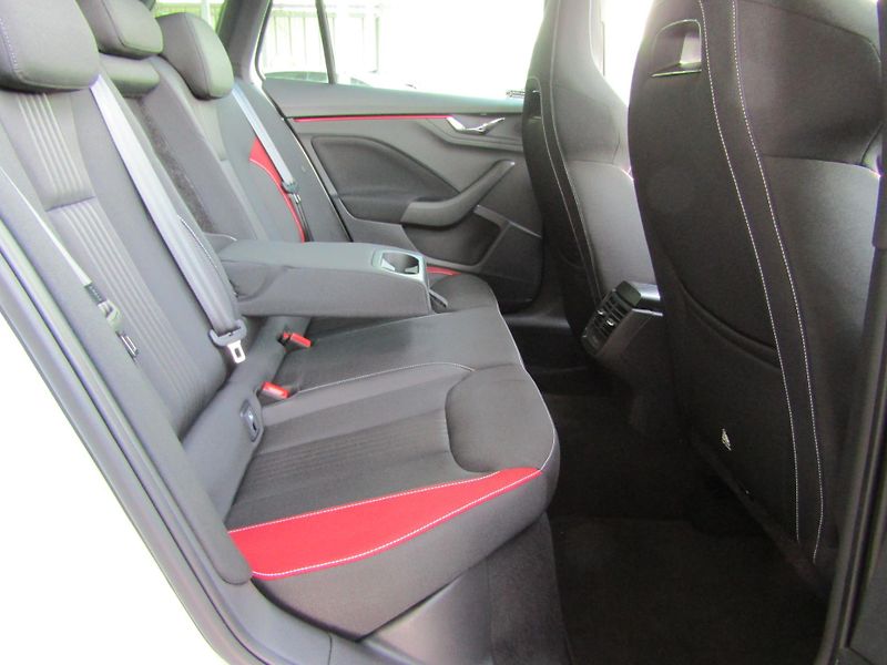 Škoda Kamiq Monte Carlo 1.5 TSI /110kW 7st - fotka 26 z 30