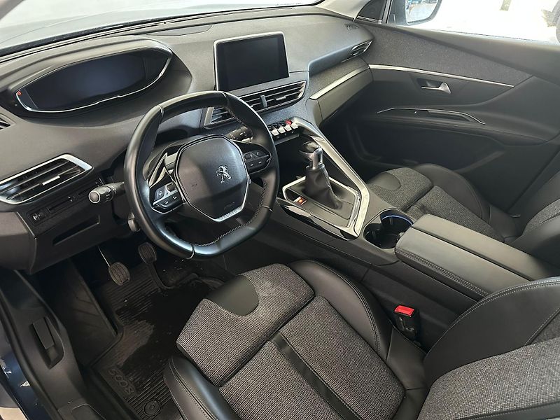 Peugeot 5008 (2018) 1.2PureTech,ALLURE,DPH,130HP - fotka 7 z 21