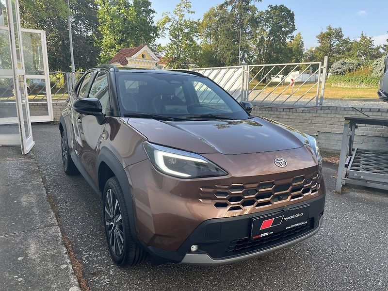 Toyota Yaris Cross 1.5L HEV130 Executive Tech VIP - fotka 3 z 27