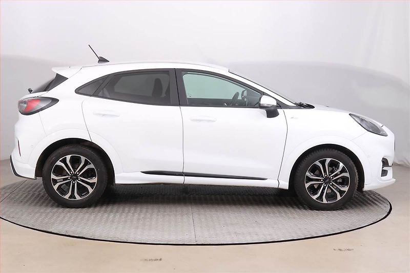 Ford Puma (2023) 1.0 EcoBoost mHEV - fotka 6 z 19