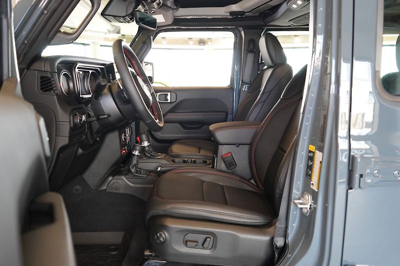 Jeep Wrangler (2026) MOAB 392 V8 - fotka 19 z 47