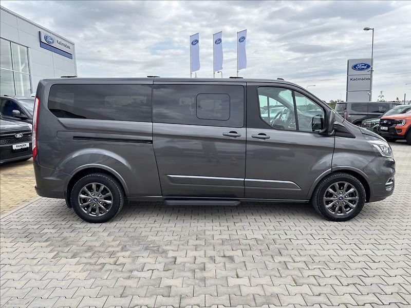 Ford Tourneo Custom 2,0 mHEV 136kW Titanium X L2 - fotka 6 z 45