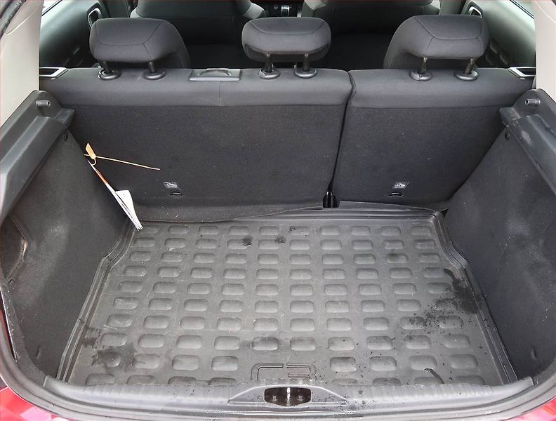 Citroën C3 (2017) Feel 1.2 PureTech, Automat - fotka 12 z 13